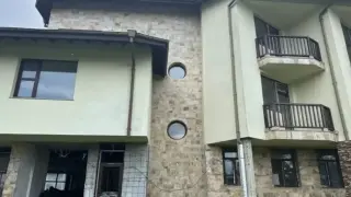 Огромен срив в цената на масивен хотел в наш курортен град преди търга