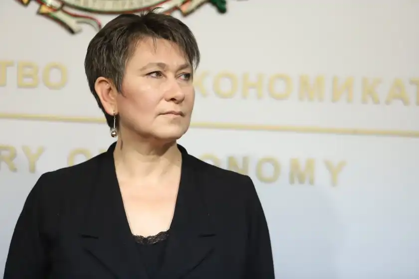 Даниела Везиева: Имаме ли правилното превалутиране на цените или е 1 лев = 1 евро?