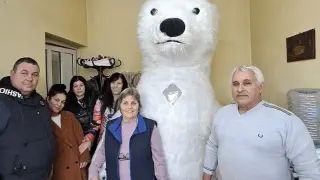 Доброта на повикване: Жена, победила болестта, обикаля България, за да сбъдва мечти и да носи прошка