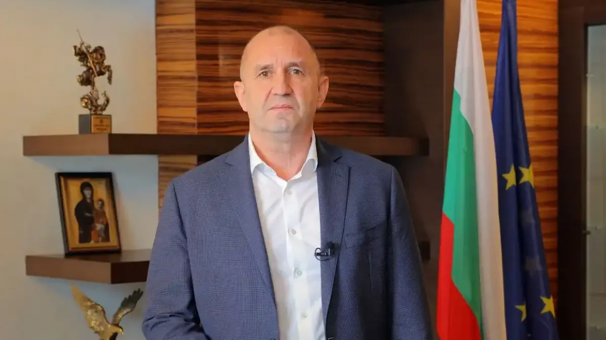 Радев лети за Берлин, ще се срещне с...