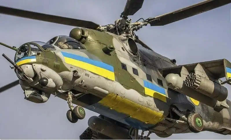 Загина екипажът на украински боен хеликоптер