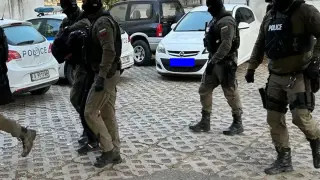Полицейска акция в Айтос: задържаха трима местни с наркотици и везни