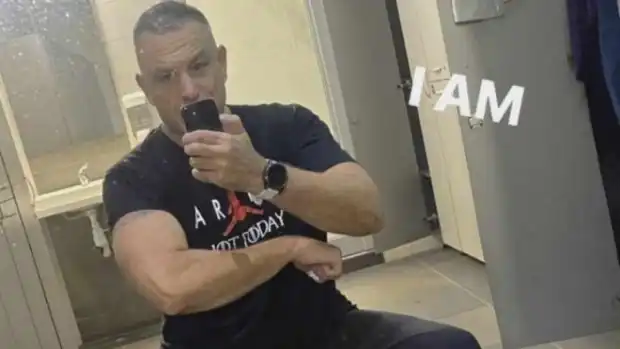Kървава драма в Царево: Валентин наръга приятел във врата и...
