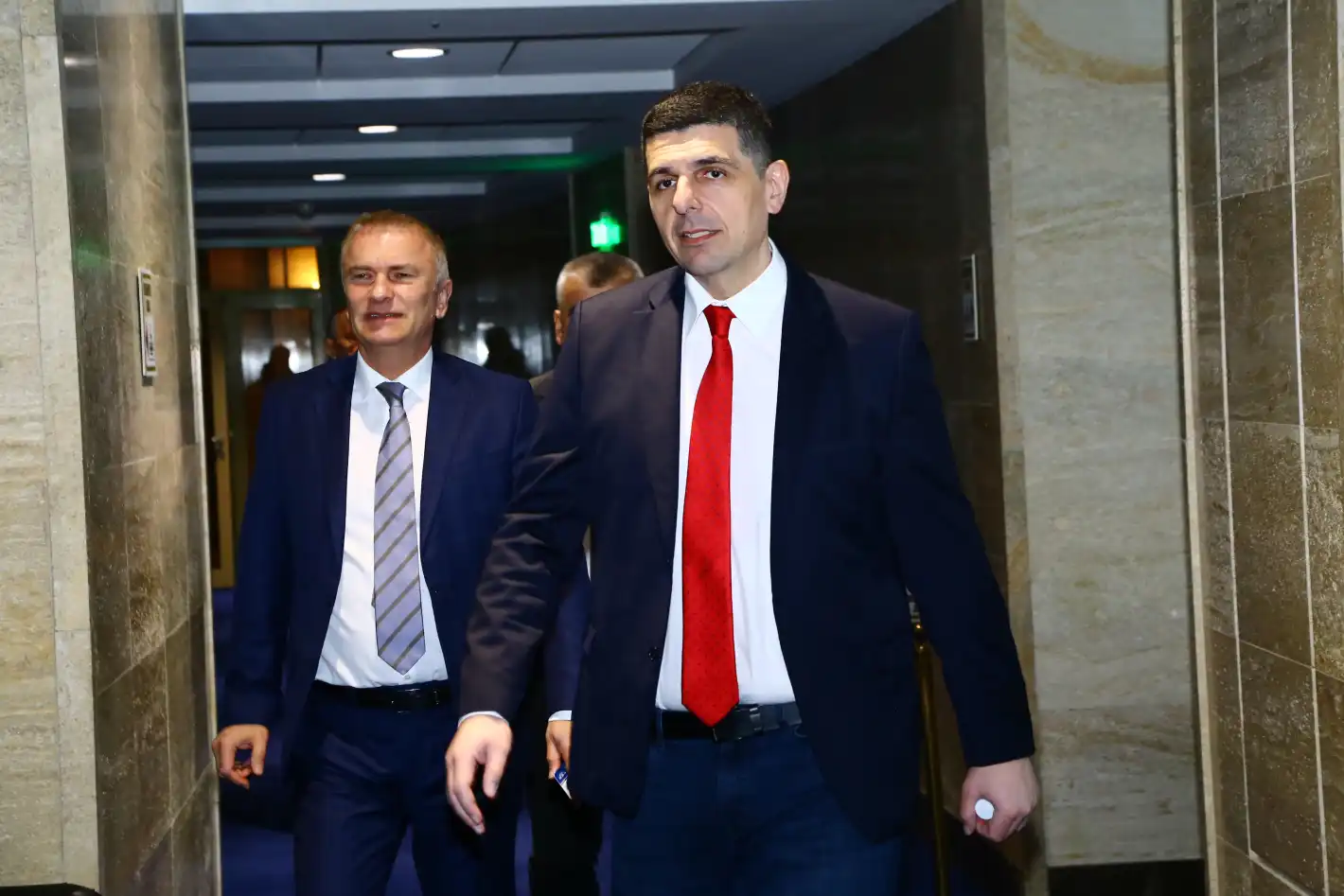 Мирчев с атака срещу ПП заради „недовършен документ“