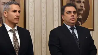 Асен Василев се прави на луд за кабинета "Гюров", ПП стартира подписка с искане за оставката на Назарян