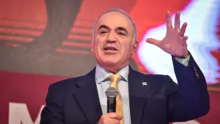 Каспаров обясни защо на Путин скоро ще му се наложи да взема неприятни решения