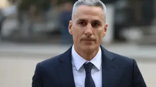 Гюров още не станал премиер, а вече гази закона
