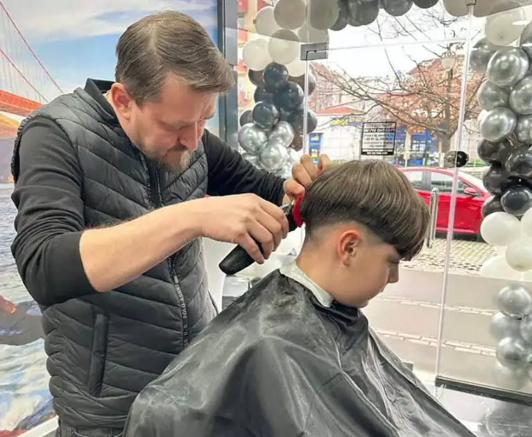 Одисеята на бръснаря: 36 години гурбет и после...