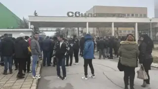 Най-големият работодател в Свищов закъса, разпродава имоти, а служителите...