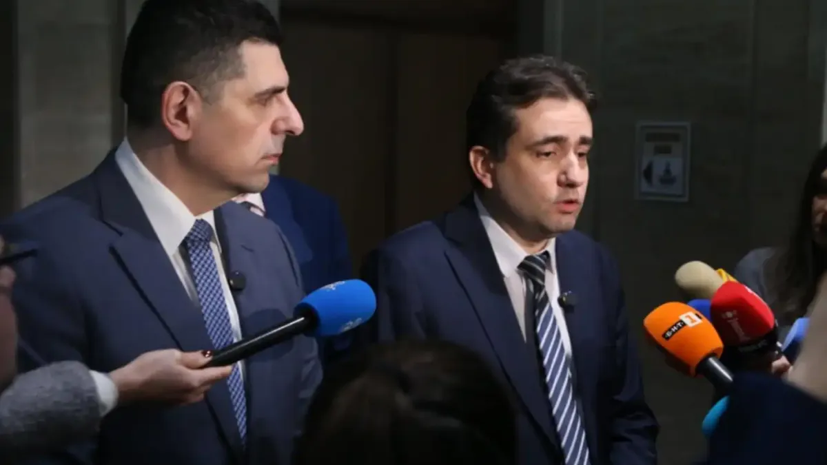 Мирчев и Божанов: Не сме видели състава на правителството, няма да го подкрепим