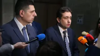Мирчев и Божанов: Не сме видели състава на правителството, няма да го подкрепим