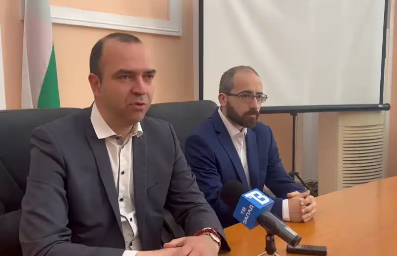 Кметът на Кюстендил Огнян Атанасов (ляво) и главният архитект Теодор Илиев