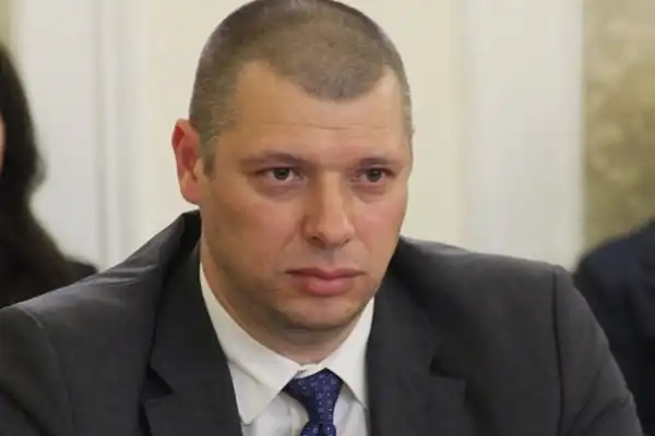 Окончателно! Шефът на КОНПИ е аут