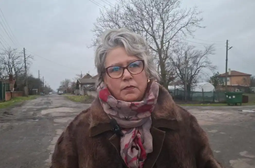 Двойни сметки, ниско напрежение и гняв: Козарево готви блокада на пътя за "Лесово"