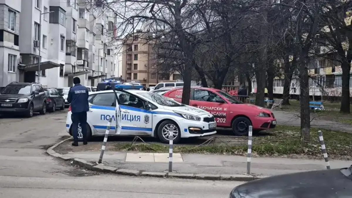 Зловеща находка на детска площадка в София: Откриха изхвърлено сред отпадъци бебе Снимки