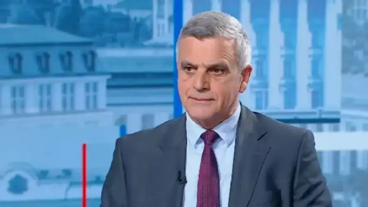 Бивш премиер на Радев каза ще се яви ли с него на вота