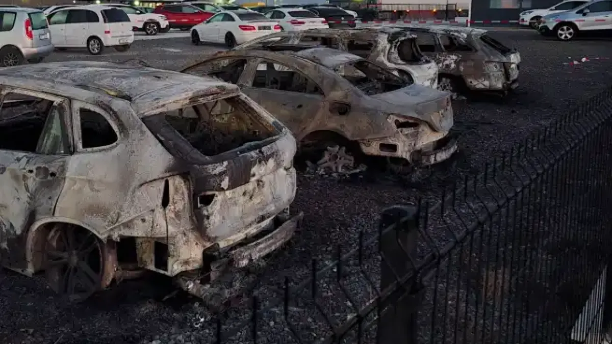 С умисъл: Среднощен ад край Благоевград, цяла автокъща изчезна в полето Снимки