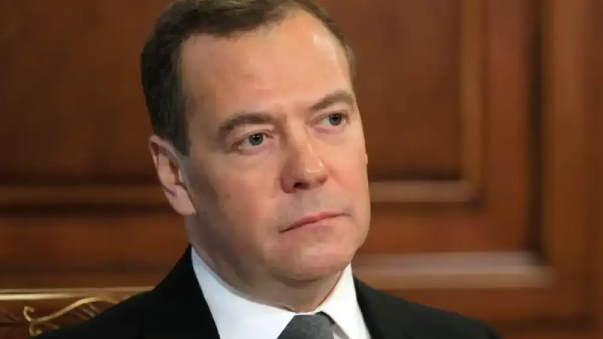 Медведев: Зеленски си живее живота, докато продължава да унищожава държава 404