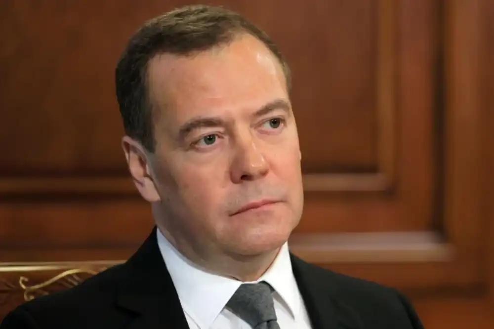 Медведев: Зеленски си живее живота, докато продължава да унищожава държава 404