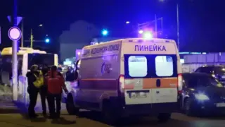 Сигнал до БЛИЦ! Полиция и Спешна помощ пред блок в София, ето какво се случва