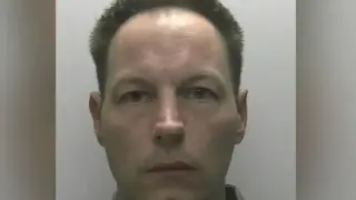 Учител от престижно училище влиза в затвора заради изнасилване на ученички Снимки