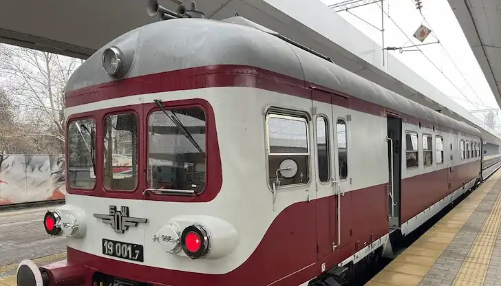 Пътуването във времето: БДЖ пуска лукс от соца срещу 22 евро до Банкя