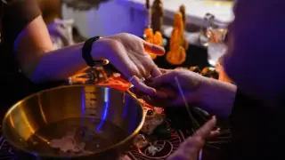 Жена удуши майка си по съвет на астроложка Снимки