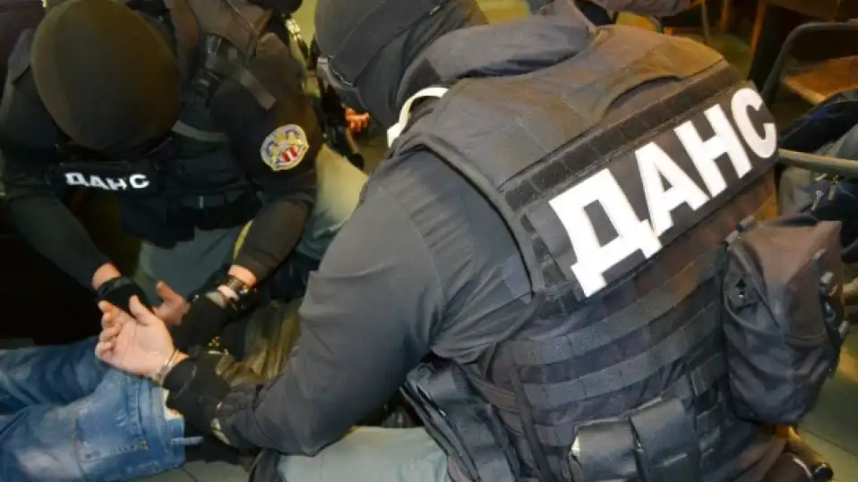 Акция на ДАНС в Пловдив, закопчаха двама украинци
