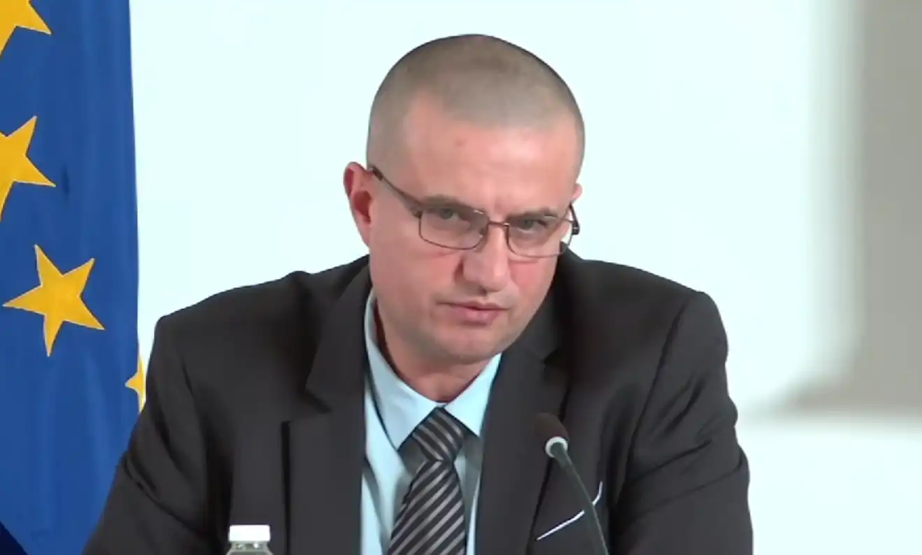 Страховит инцидент в Ботевградско: Избухна бойлер - мъж пострада много тежко