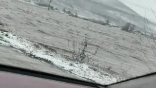 Река преля, полицията затвори пътя между 2 наши села