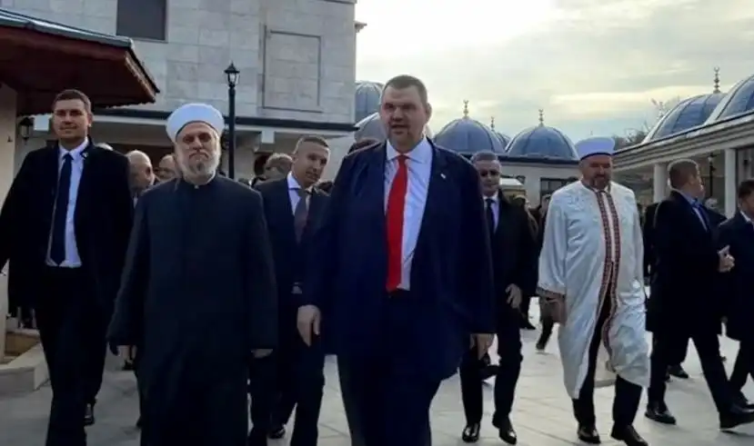 Пеевски: Нека свещеният месец Рамазан вдъхнови всички към добри дела!