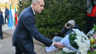 Радев: Отдадената почит пред паметника на Апостола за мен е като мълчалив рапорт