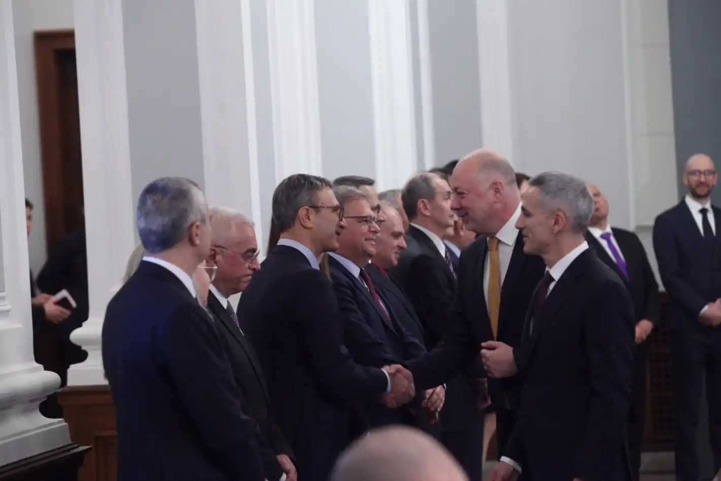 Предал – приел: служебните министри поемат властта Снимки
