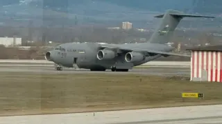 Военните самолети на САЩ са в София в очакване на заповед на Тръмп?