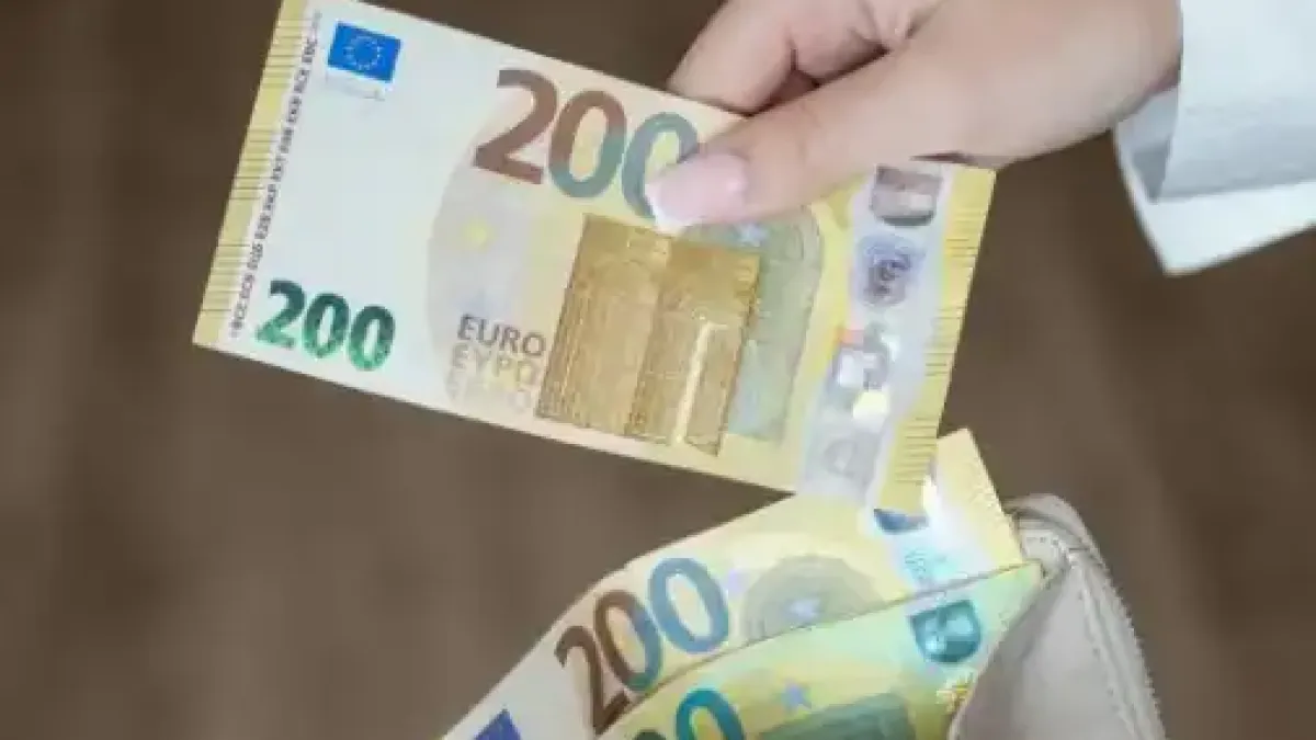 До края на февруари: Обединявате левова и еврова сметка без такси