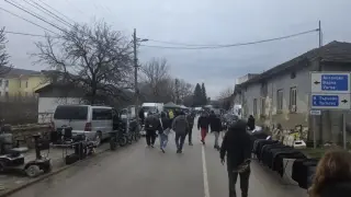 От антики до мармалад от сливи на „Джулюница“: Битакът, който бие по точки всеки мол Снимки