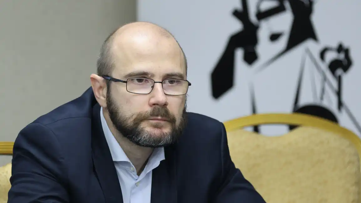 Урок по право: Прокурор Петрова обясни защо Янкулов не може да смени Сарафов, колкото и да иска
