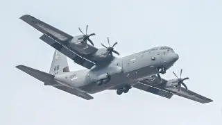 Нов американски С-130 Херкулес кацна в София, спират гражданските полети за 2 дни Снимки