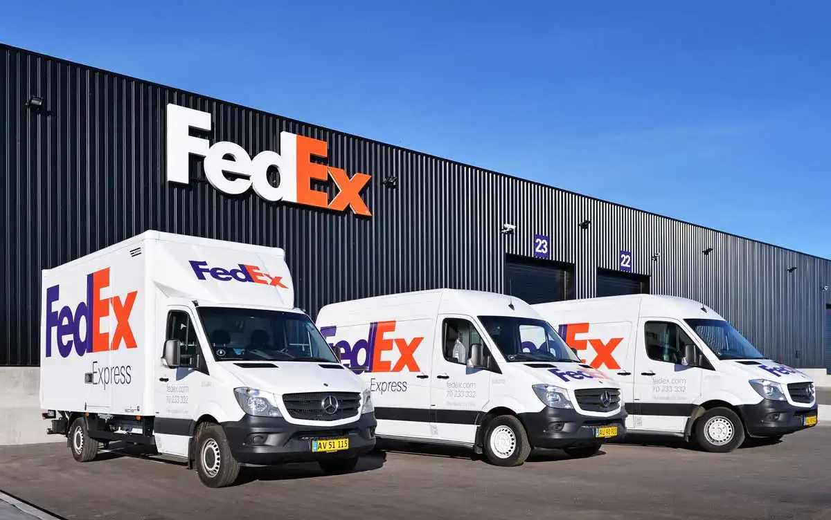 Служителка на FedEx отиде в тоалетната и преживя най-големия шок в живота си