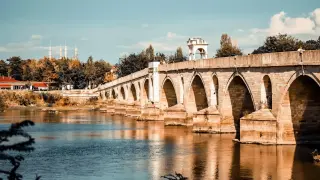 Червен код: Любима на българите шопинг дестинация под водна обсада