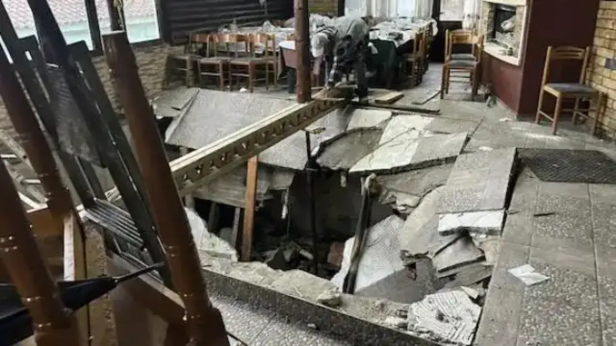 Подът на гръцка таверна пропадна, 15 души пострадаха