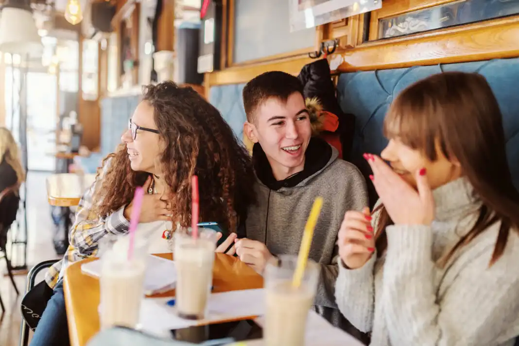 Ново 20: Сменят правила за деца в заведенията, тежки глоби грозят родителите