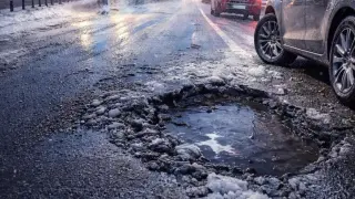42 дупки по АМ "Тракия" дебнат шофьорите между София и Пловдив