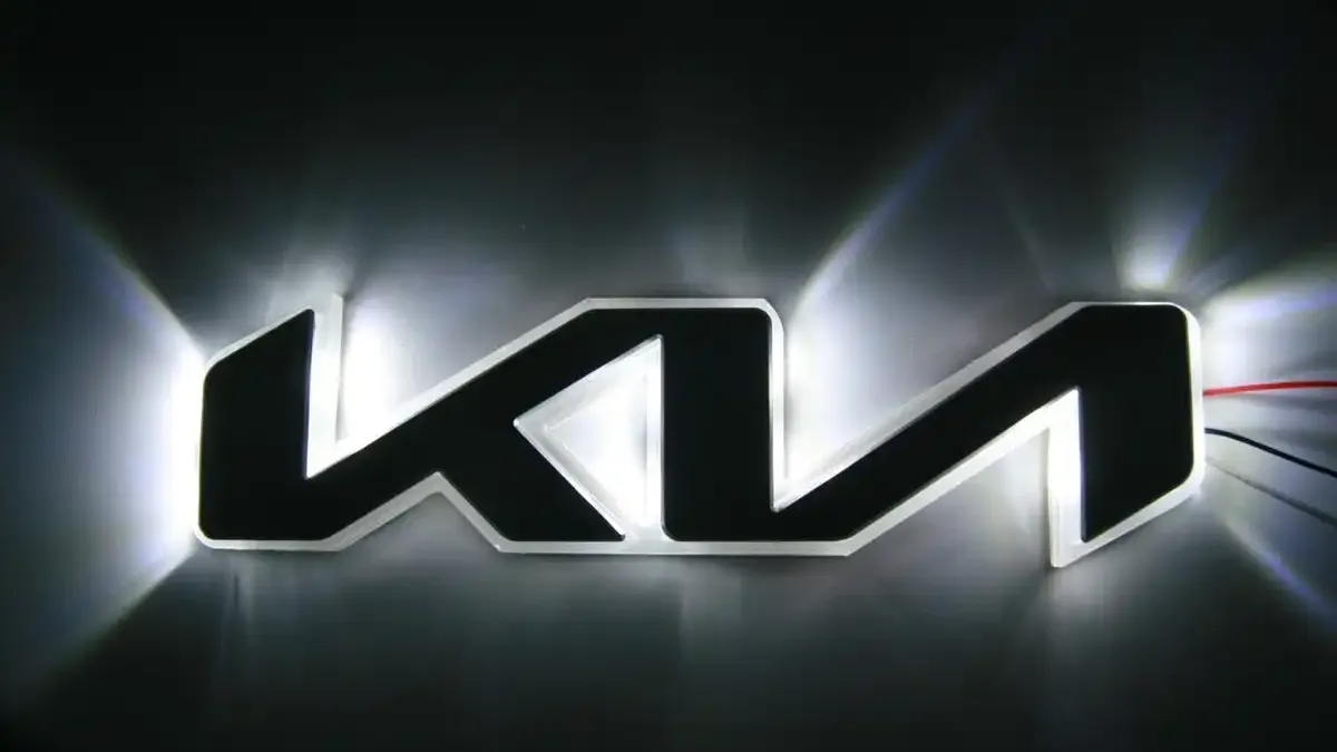 Kia представи нов бюджетен кросоувър на ток Снимки