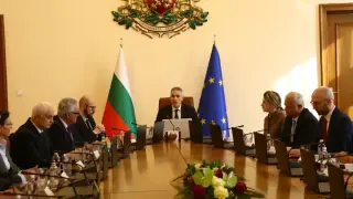 Двама от съветниците на Гюров с конфликт на интереси
