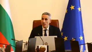 Евгени Петров: Срещата на Гюров с инфлуенсърите е опит за спасяването на Асен Василев