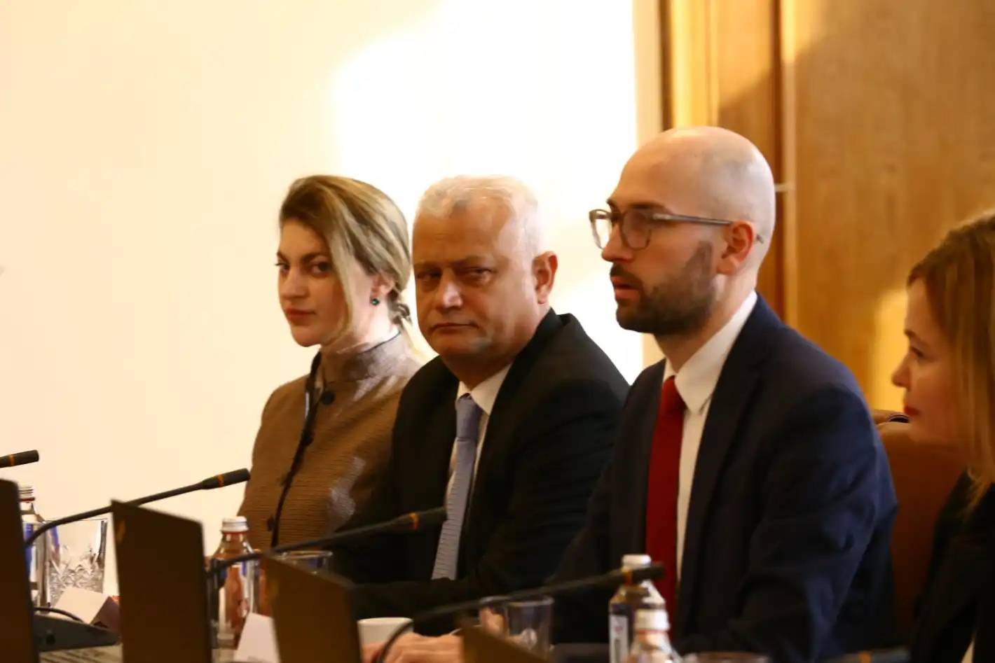 Гюров събра министрите на първо заседание, ето какво им каза