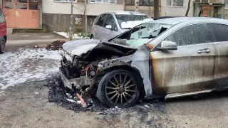 Огнено отмъщение за паркиране в "Люлин", опожариха кола