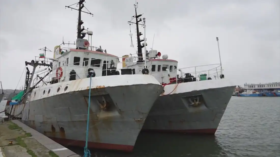 Дрон на ВМС огледа потъналия кораб до Маслен нос, замесена ли е мина