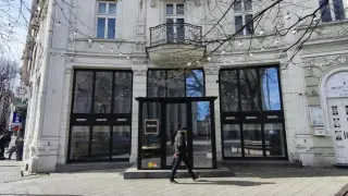 Продават два златни имота за по 1 млн. евро в сграда-шедьовър в Бургас
